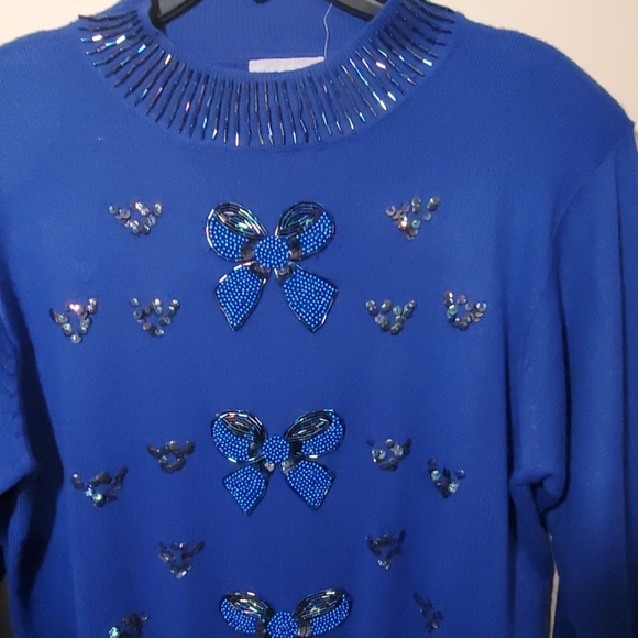 Royal Blue Embroidered Christmas Bow Sweater Large - Picture 2 of 6